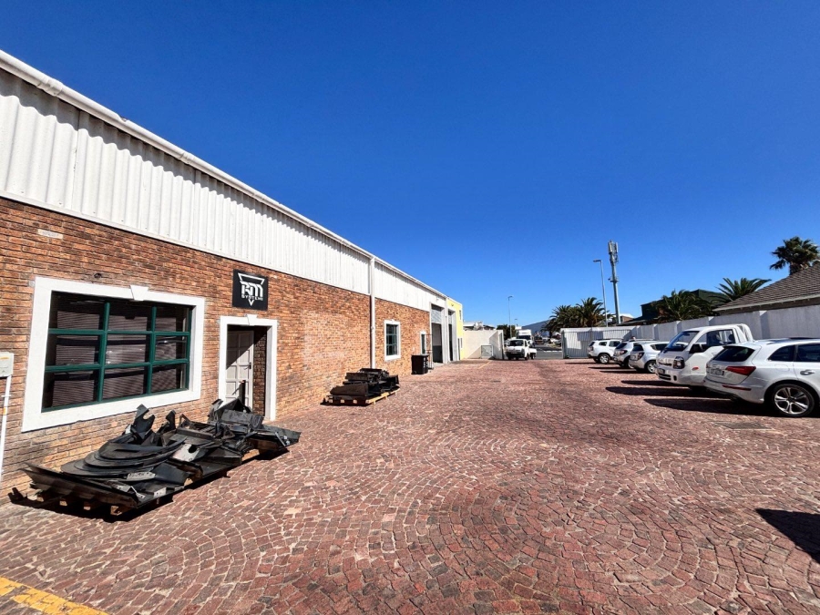 To Let commercial Property for Rent in Montague Gardens Western Cape